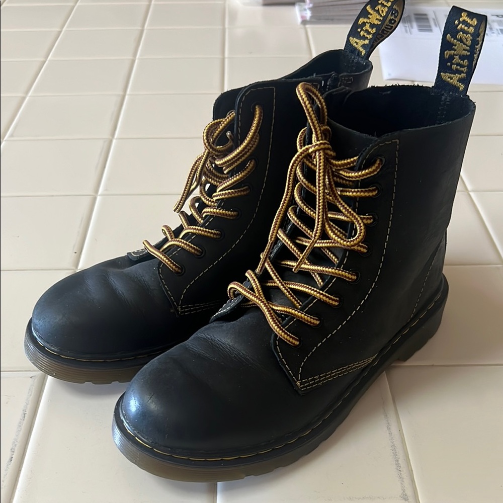 Dr. Martens Kids Black Leather Lace-Up Boots - Picture 8 of 11